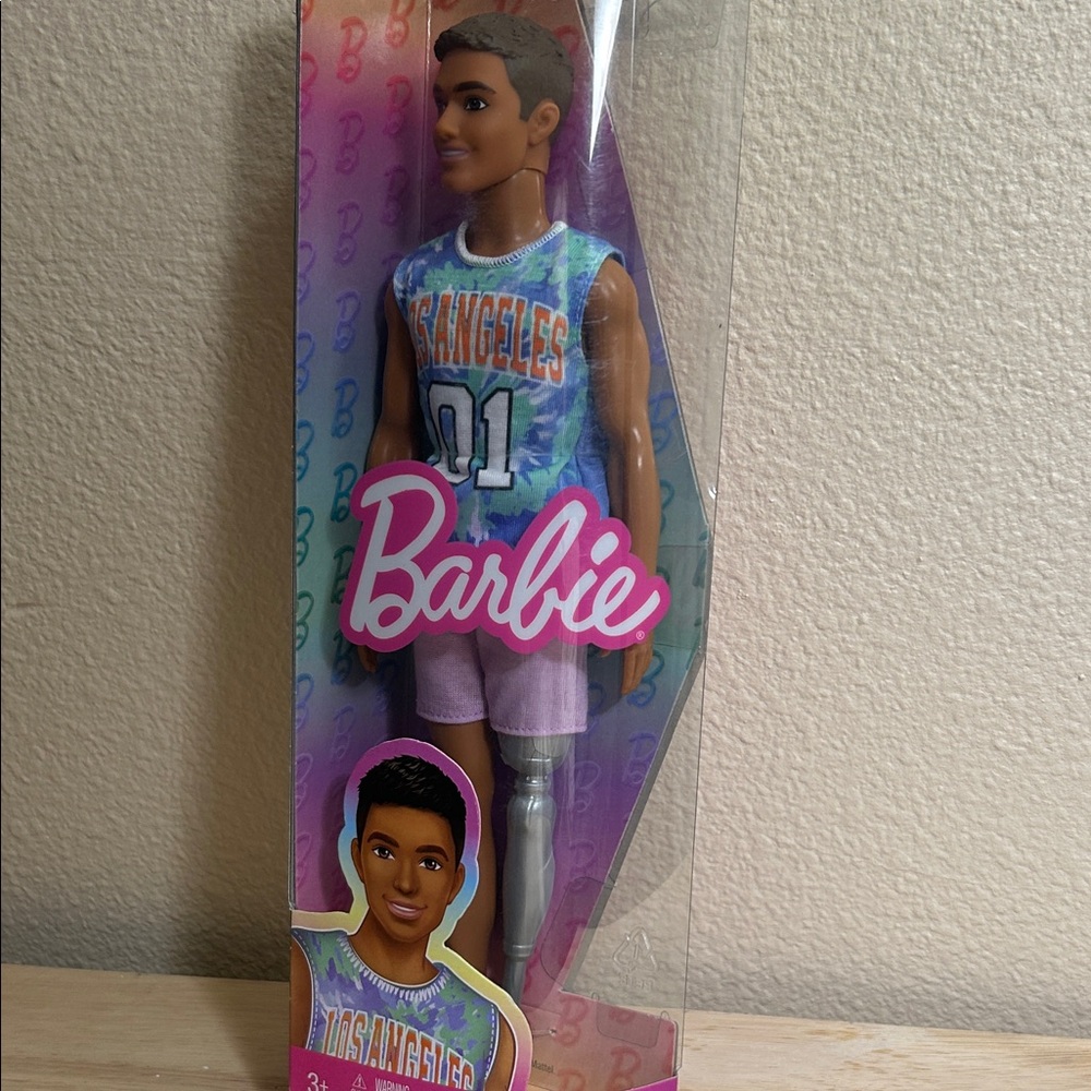 2022 Ken Fashionistas Prosthetic Leg Doll Sealed